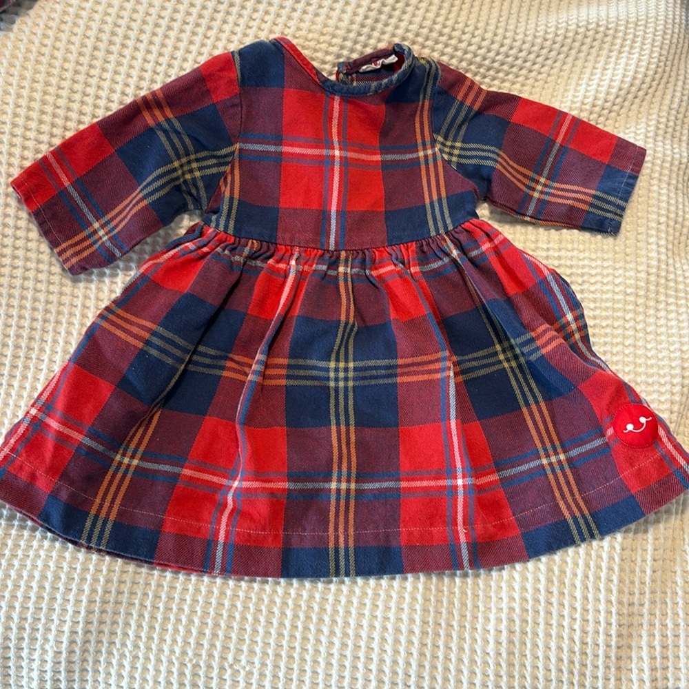 Smiling button dress